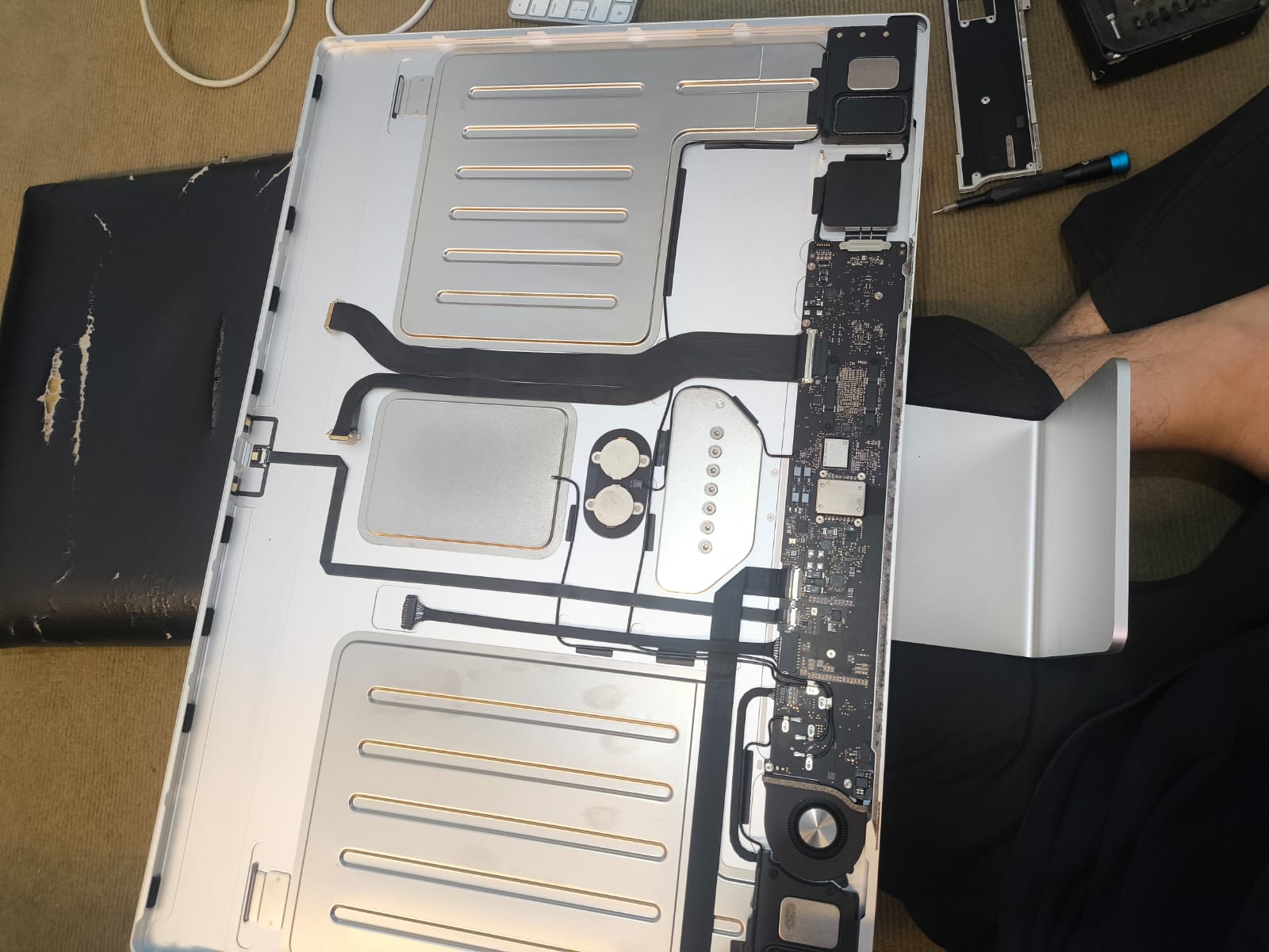 Servis MacBook Jogja - Cleaning Service