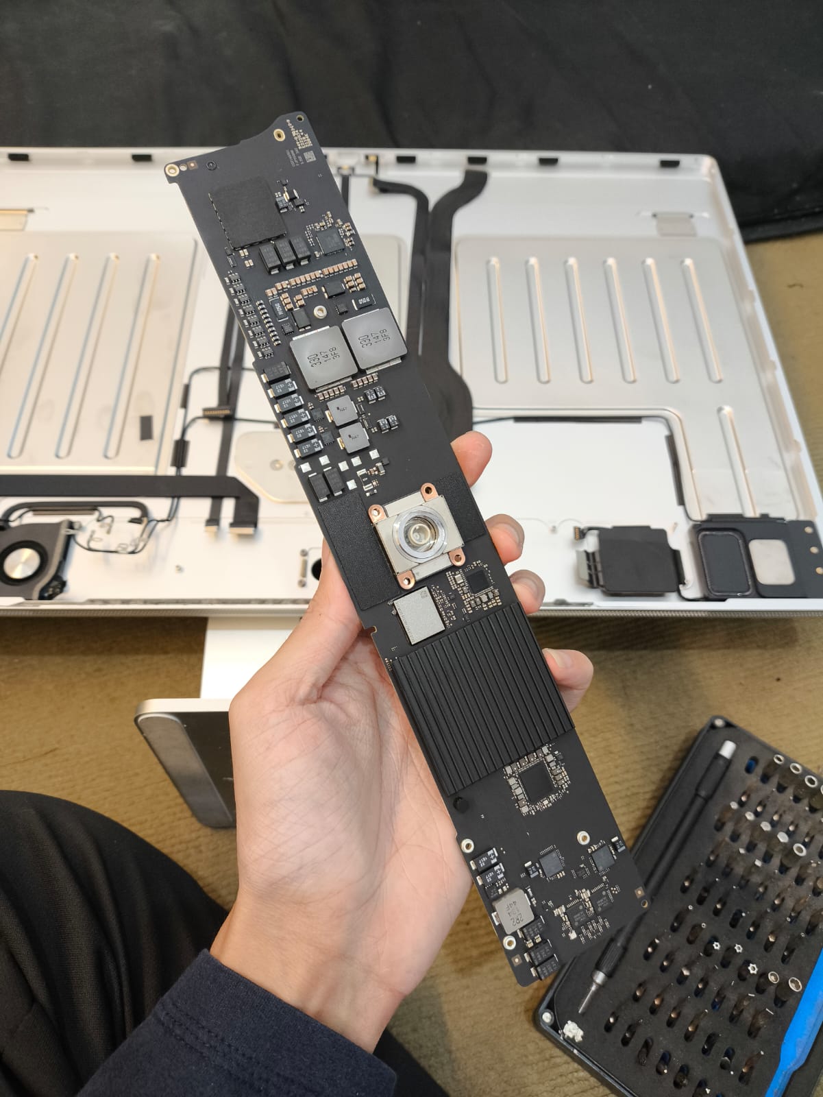 Servis MacBook Jogja - Service Speaker & Audio